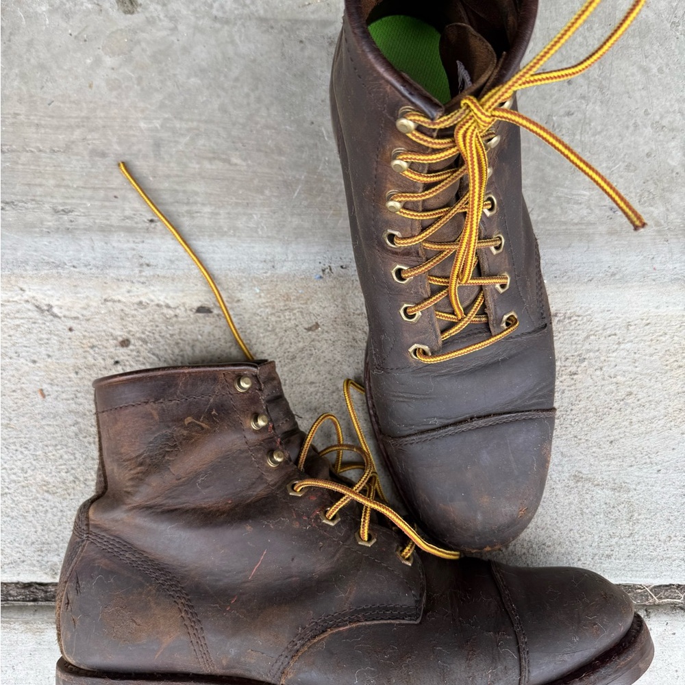 Chippewa Dark Brown Leather Men's Boots . Classic vintage iron works . Size 10.5